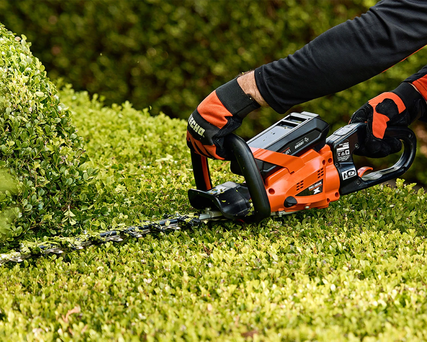 Echo DHC-2200R Cordless Hedgetrimmer 5 Echo DHC-2200R Cordless Hedgetrimmer - Image 3