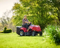 Mountfield MTF 84M Lawn Tractor -Garden Tools Store 1 0002 MountfieldMTF84MLifestyle2