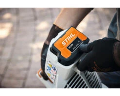 Stihl BGA57 Cordless Blower Set -Garden Tools Store BGA57Setlifestyle