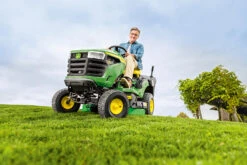 John Deere X117R Lawn Tractor 8 John Deere X117R Lawn Tractor -Garden Tools Store EditedGreendeckx117r