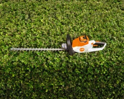 Stihl HSA50 Cordless Hedgetrimmer Set -Garden Tools Store HSA50Setlifestyle2