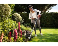 Honda HHT36BXB Cordless Grass Trimmer -Garden Tools Store HondaLawnTrimmerlifestyle4