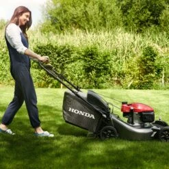 Honda Izy HRN 536 VY Lawnmower -Garden Tools Store MainImage2 80723cac 328a 4c76 aeaa a8de3ce08d36